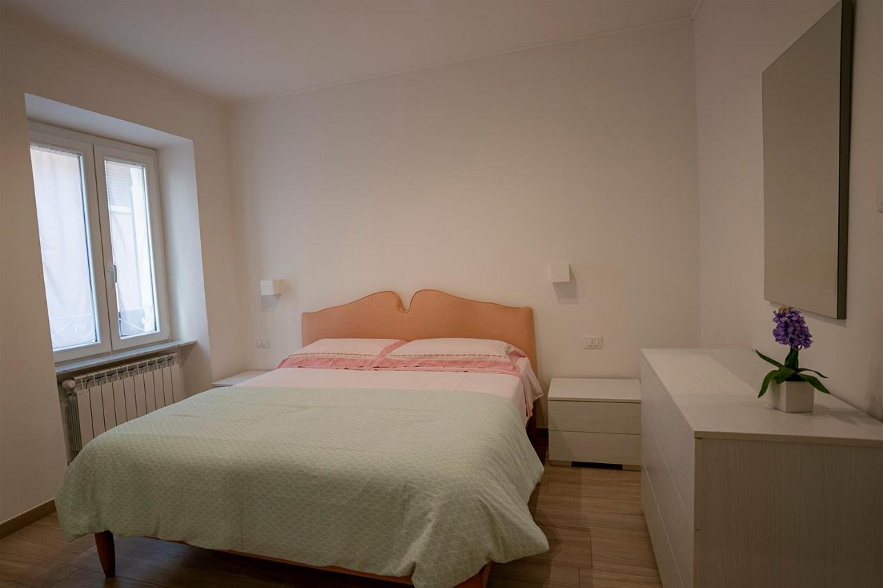 Casa Erika Fronte mare Lägenhet Varazze Exteriör bild